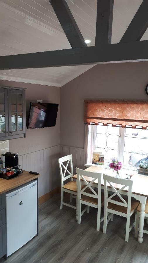 Suzies Self Catering Belmont Apartment Belmont  Bagian luar foto